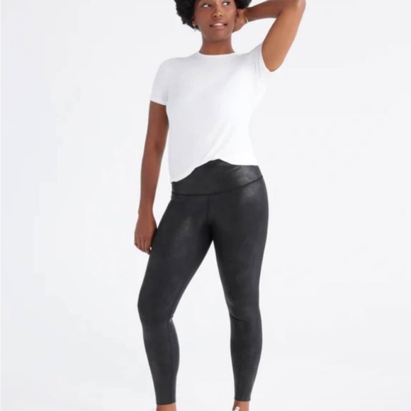 Papaya Sculpt Legging by Knix
Size S
NWT - Picture 6 of 13